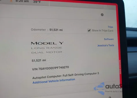 2023 Tesla Model Y Awd/Long Range Dual Motor All-Wheel Drive z USA, uszkodzony, nr VIN 7SAYGDEE1PF749270